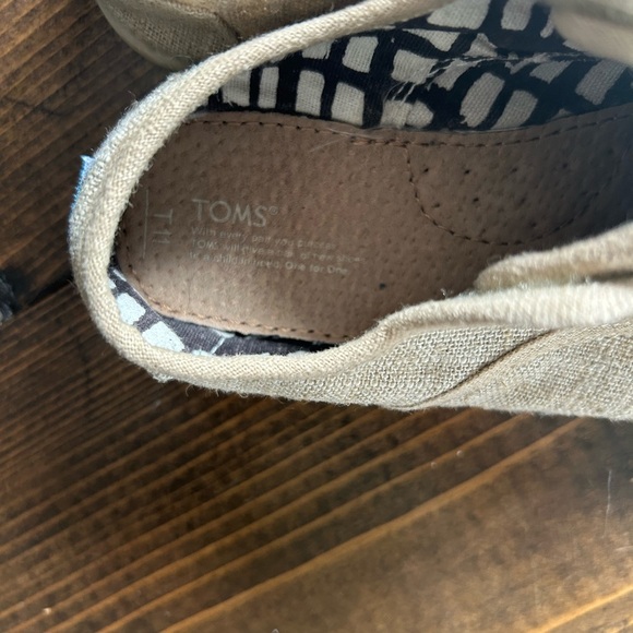 TOMS Kids Canvas Sneakers - Picture 6 of 6